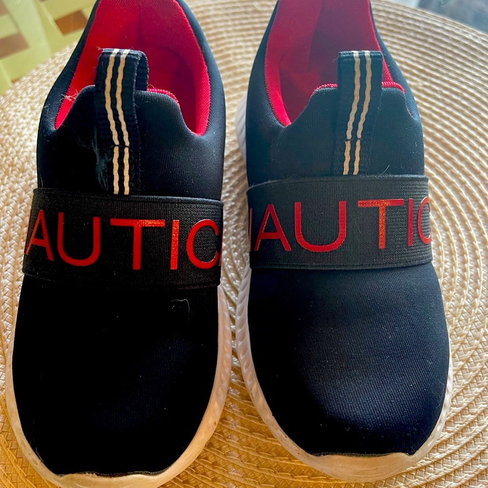 Size 10 nautica shoes